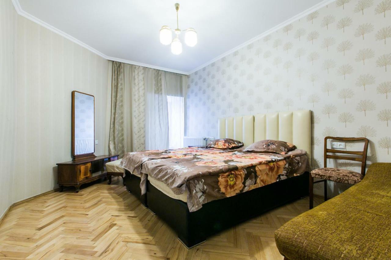Garry Apartment Tbilisi Ngoại thất bức ảnh